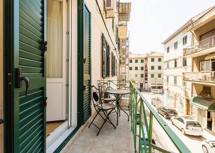 Eva Luxury Two Bedrooms Apartment & Bacvice Beach