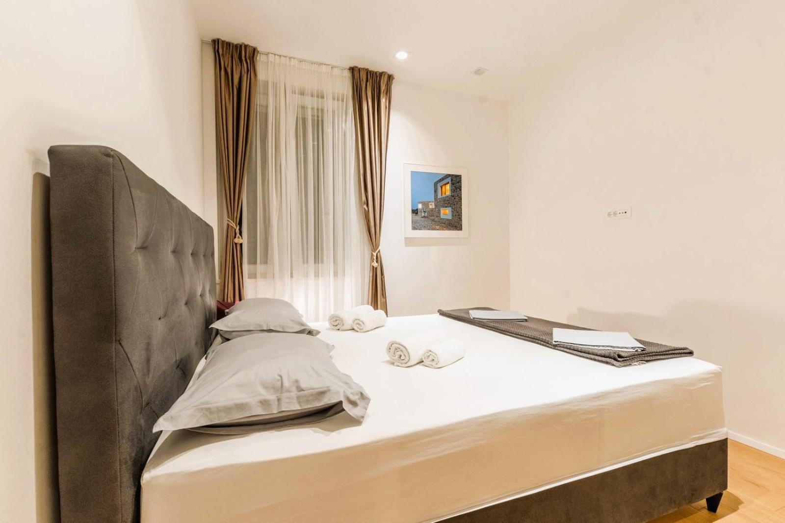 Eva Luxury Two Bedrooms & Bacvice Apartmán *